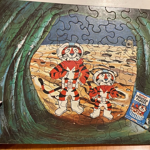 Vintage Frosted Flakes Kellogg’s puzzle (I think from the 80s) - Picture 1 of 1